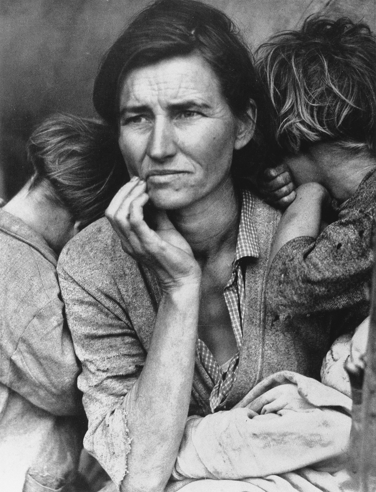 (DOROTHEA LANGE) (1895-1965) Migrant Mother (Florence Thompson).